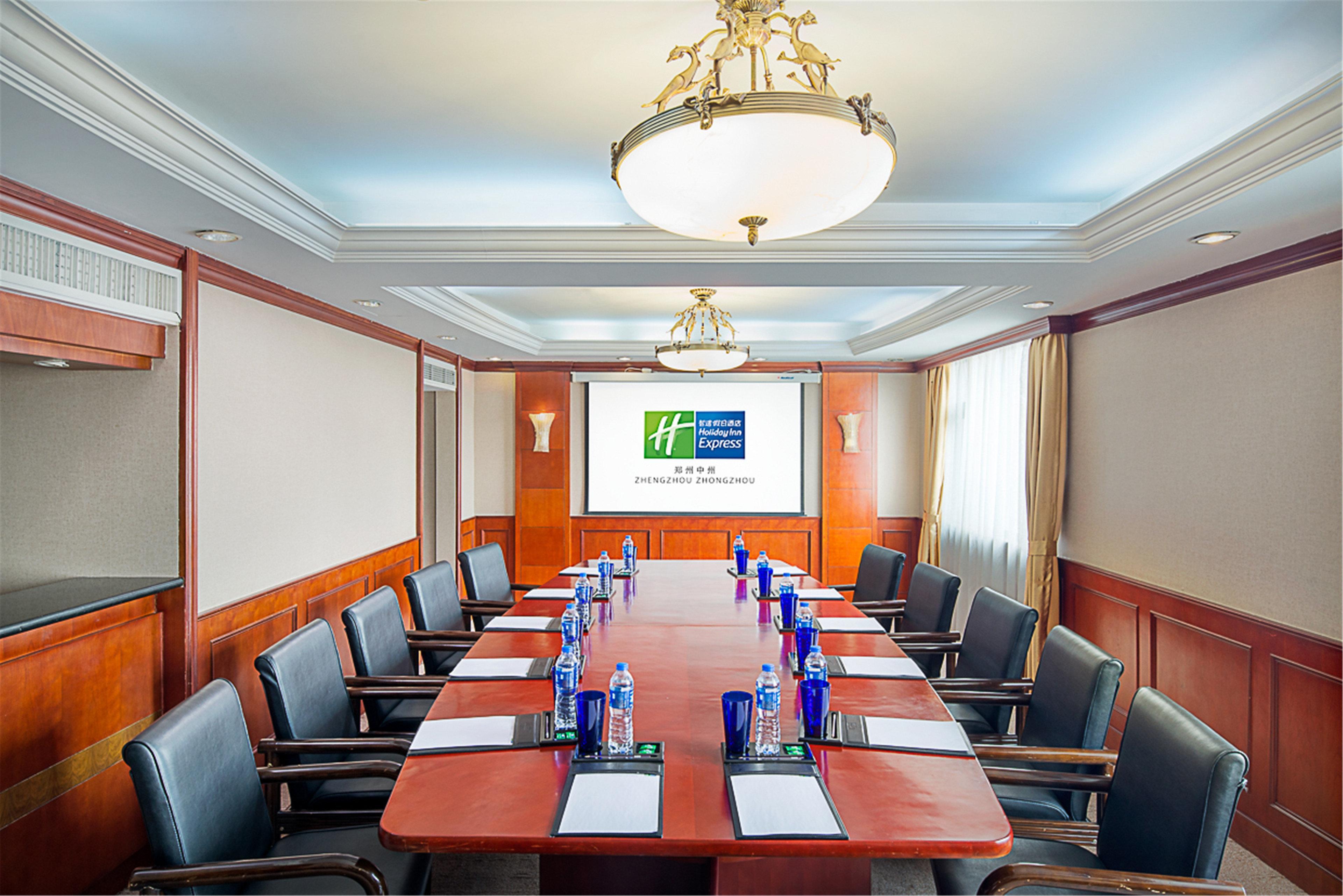 Holiday Inn Express Zhengzhou Zhongzhou By Ihg Eksteriør billede